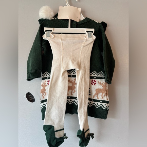 Nicole Miller Green Knit Dress and Hat Set with Reindeer Pattern NWT 6/9 month - Picture 4 of 6